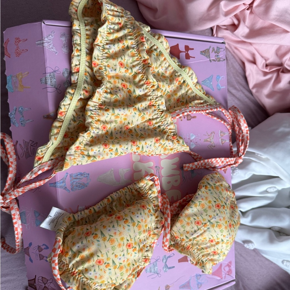 Strawberry milk mob floral bikini set